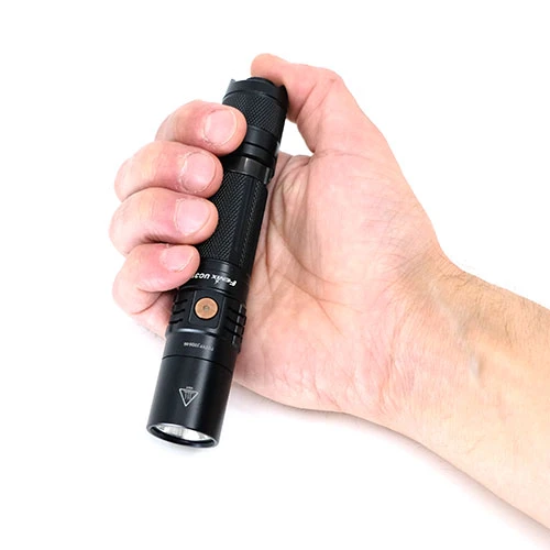 Camping Fenix UC35 V2.0 Flashlight | USB Charging | 1,000 Lumens - Image 3