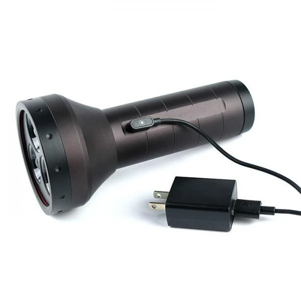 Bright Flashlights LEDLenser P18R Signature Adjustable Focus Rechargeable Flashlight | 4500 Lumens - Image 4