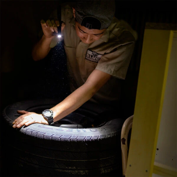 Camping LEDLenser P4R Core Rechargeable Flashlight | Adjustable Focus - Image 2